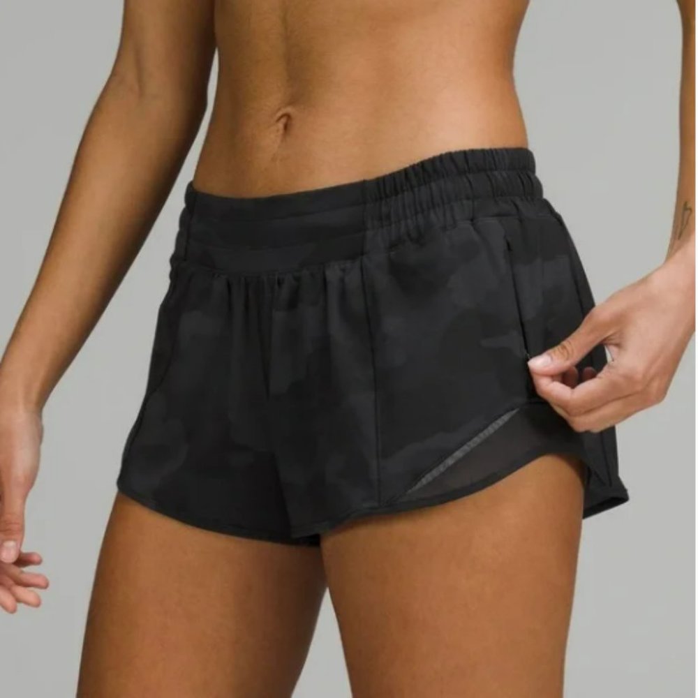 Lululemon Hotty Hot Low- Rise Short 2.5" Camo Multi Grey / Black